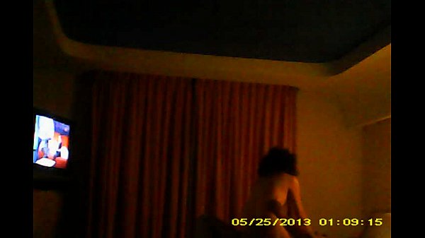 M BUSCA EN LAS NOCHES POR Q SU ESPOSO NO LA LLENA