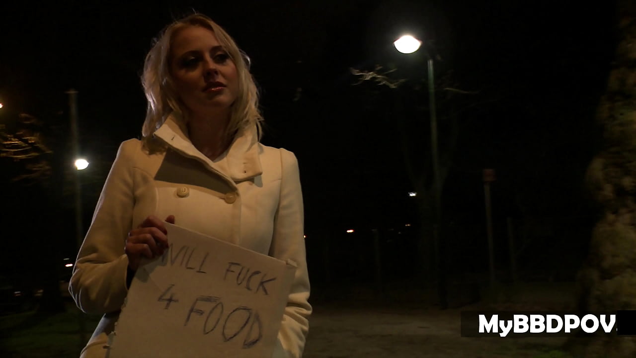 Big Natural Tits Mandy Dee Fucks 4 Food - 4K teaser