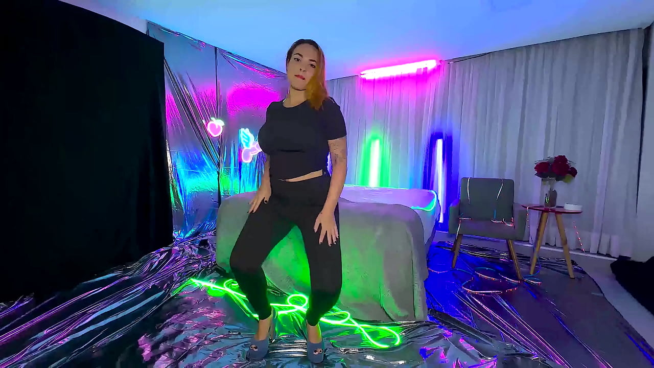 bbw milf Nicole Romanoff gets rough fat dick anus stretched