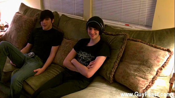 Gay cock Aron met William at a club and was convinced to shoot his