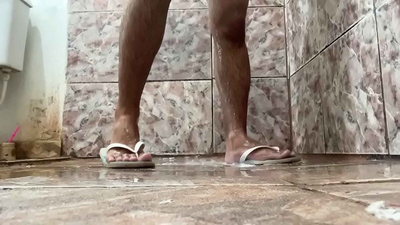 Lindo esse novinho , ainda mais com os p&eacute;s molhados
