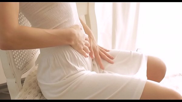 Hottie blows cock and bounces it