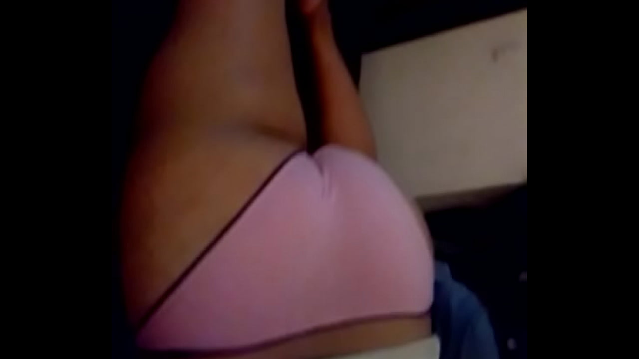 mi esposa se ve riquisisma con ese calzon rosa