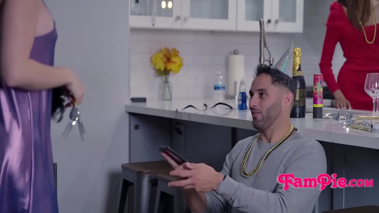 Happy New Years, StepCousins