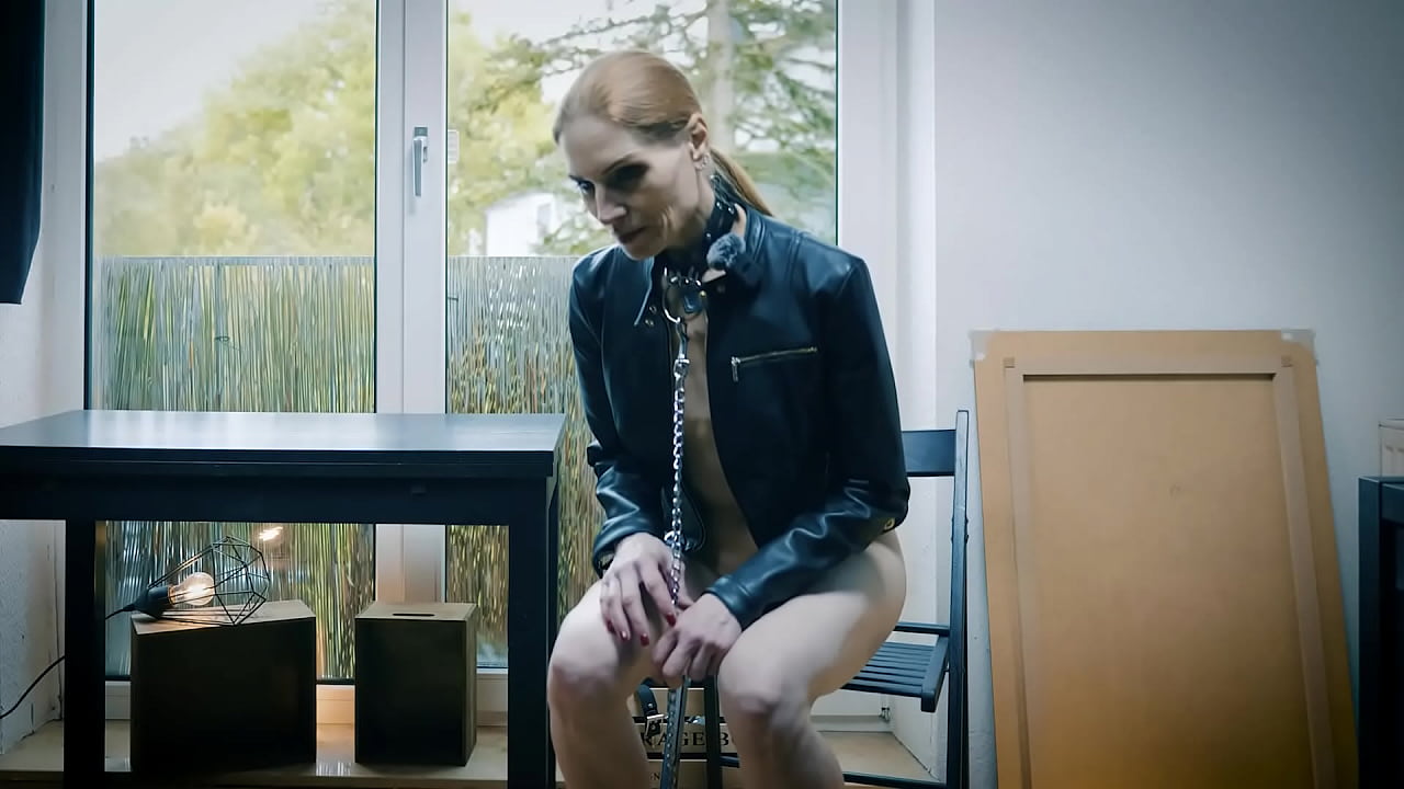 Dick inside her ass- cum on her face