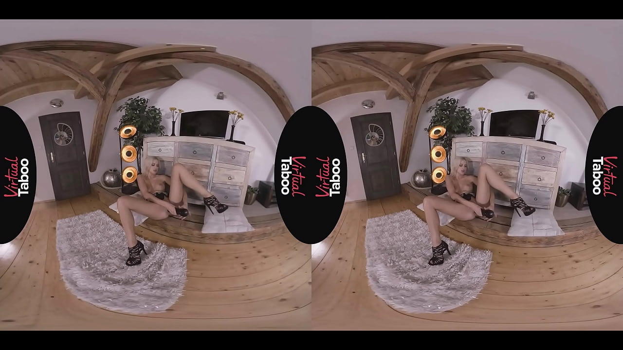 VIRTUAL TABOO - Blondie Masturbating