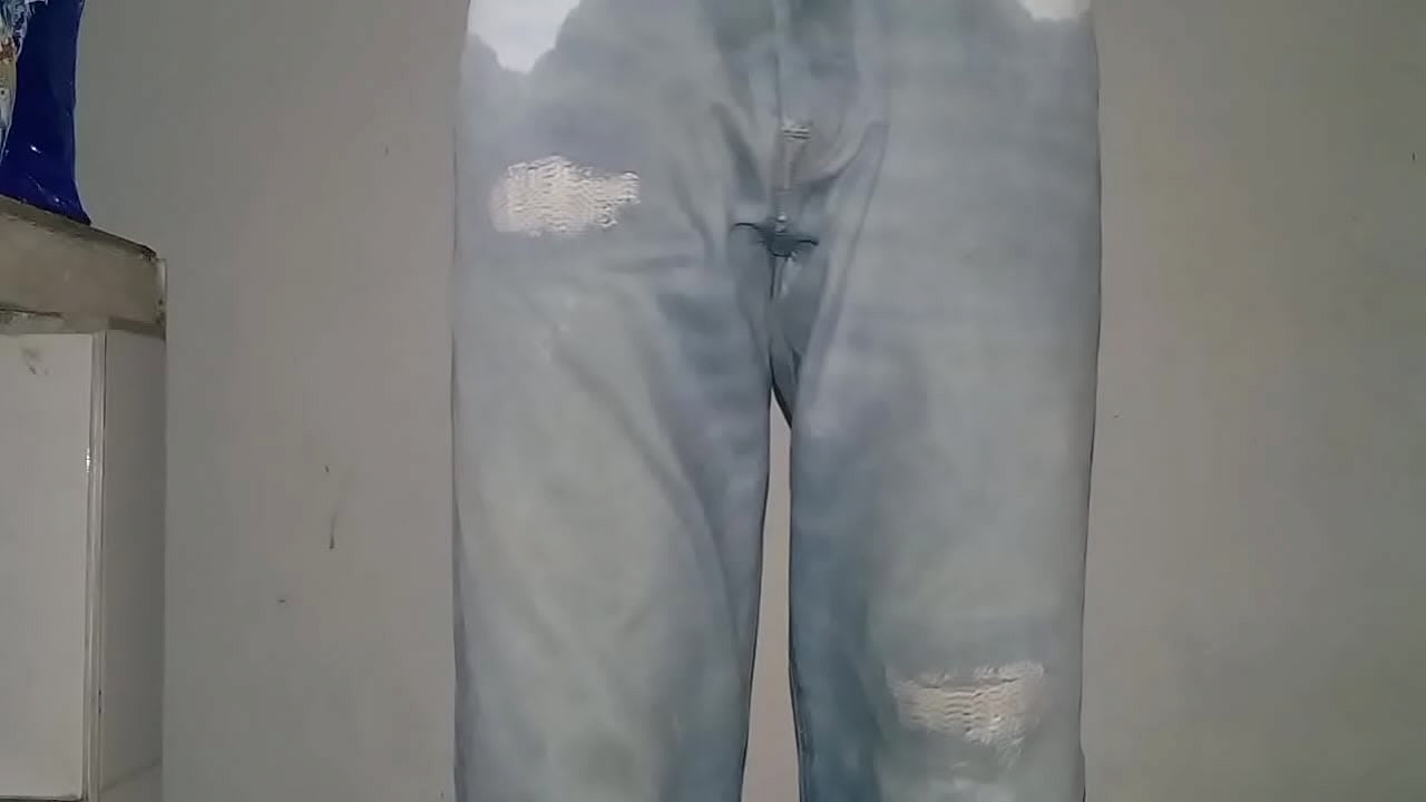 Pa&ntilde;al de tela orinado y d&iacute;a org&aacute;smico