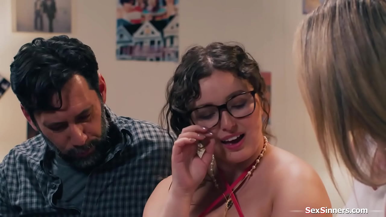 Big tits milf Cory Chase and her husband Tommy seduce their new daughterinlaw Leana Lovings into sex.The petite babe sucks and is facesitted