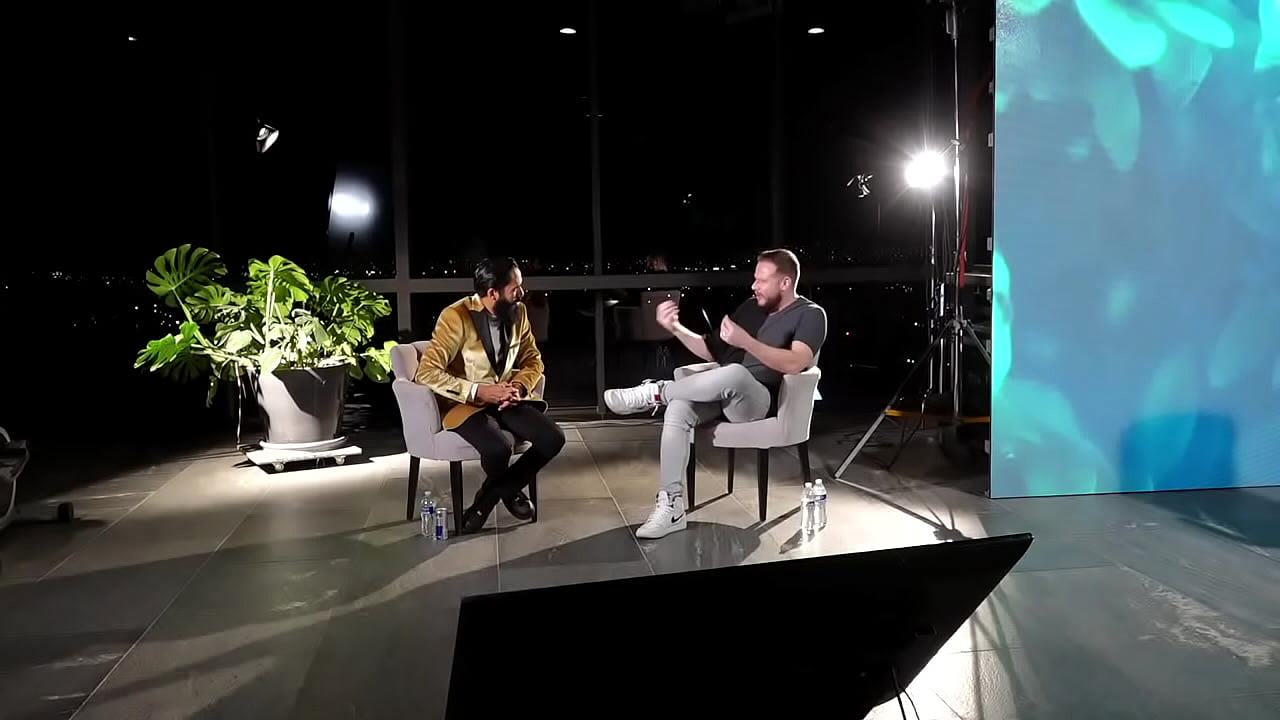 Brazilian man D E S T R O Y S