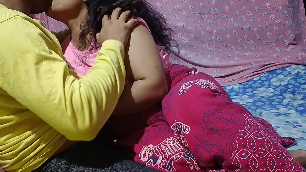 Desi Housewife enjoyed the extreme body message