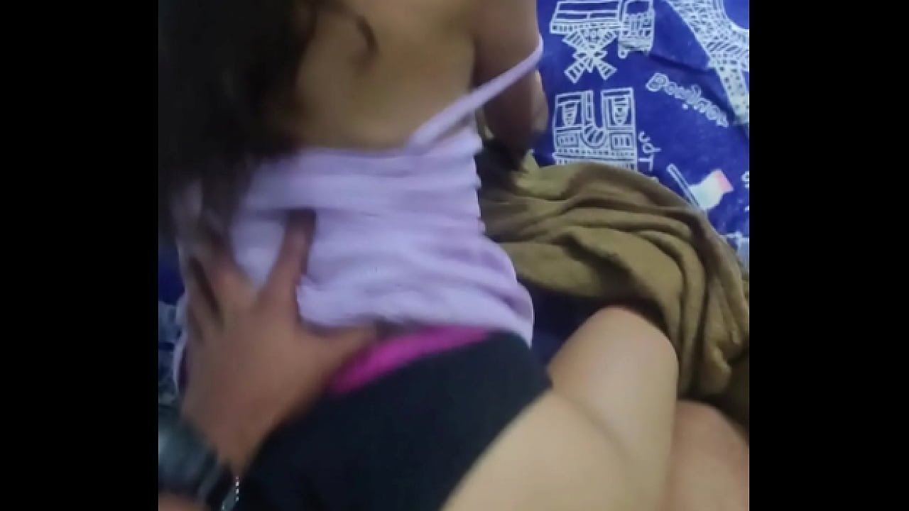 jovencita con vestido es penetrada por su mejor amigo luego de perder su virginidad