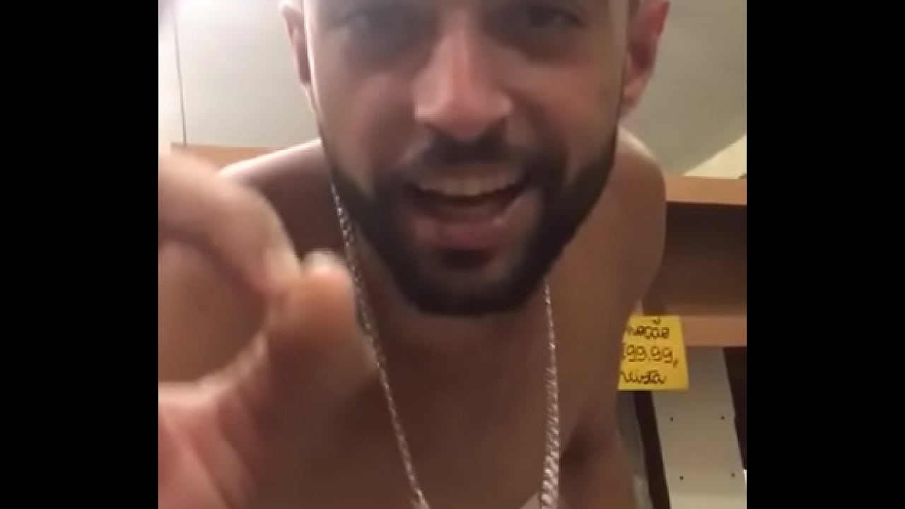 perdeu a aposta e agora ter&aacute; que pagar