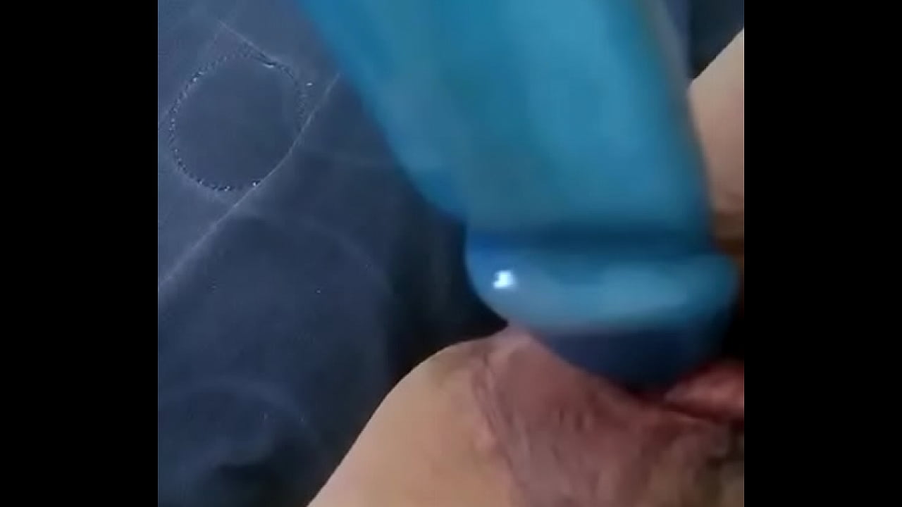 Jugando mientras estoy solita