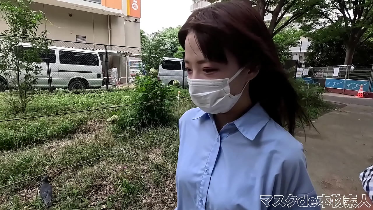 スリル満点、すぐ横で、渋滞中の車！！野外中出し２回戦、『個人撮影』４４０人目