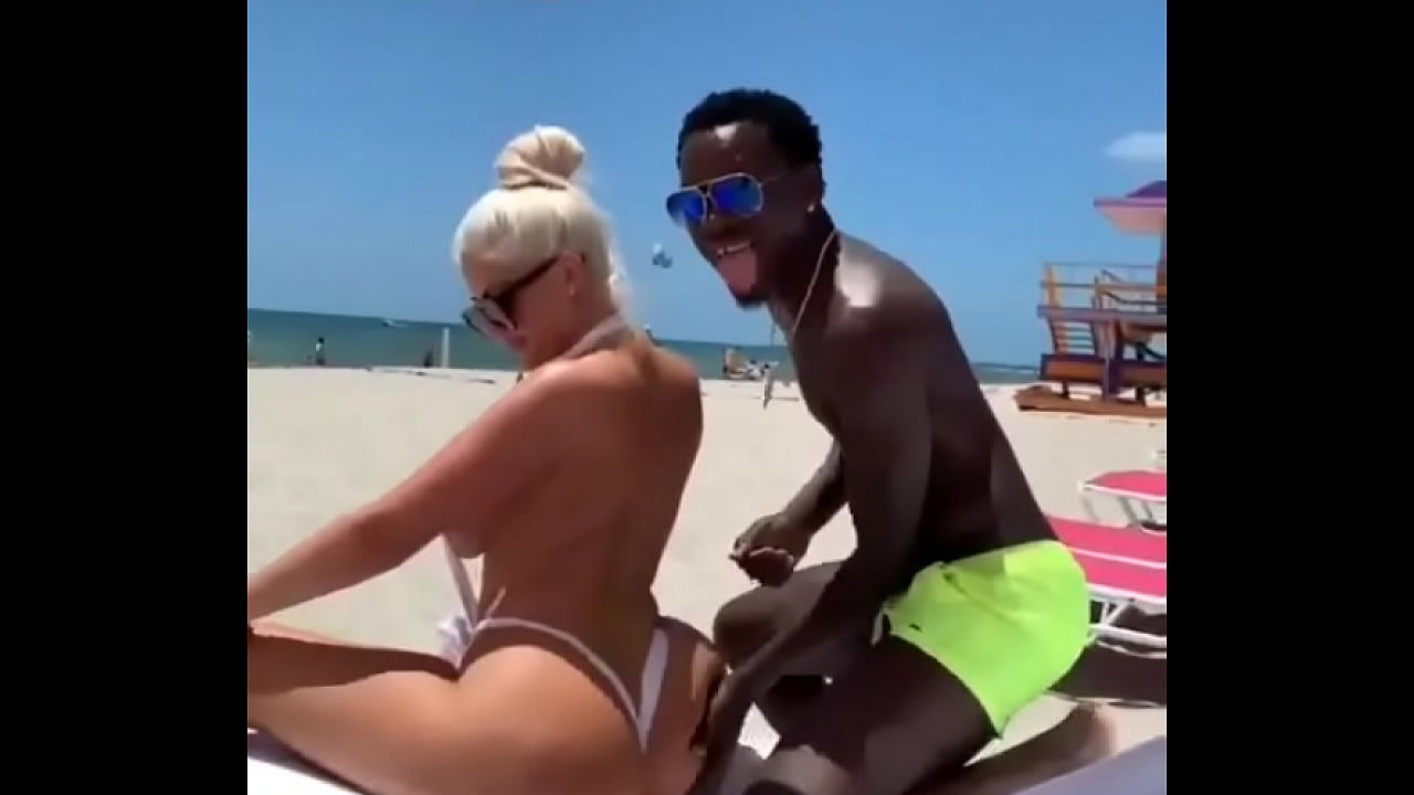 Who&acute;s the girl