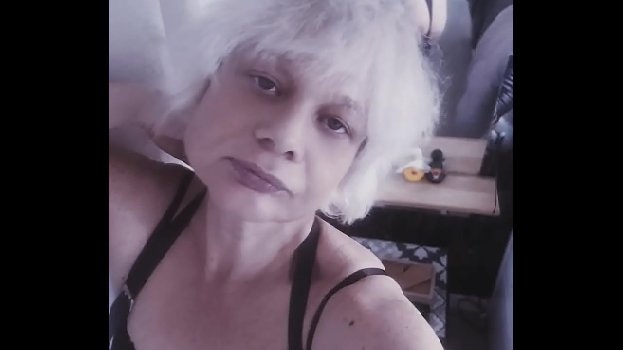 En manque de bite tu me pr&ecirc;te la tienne