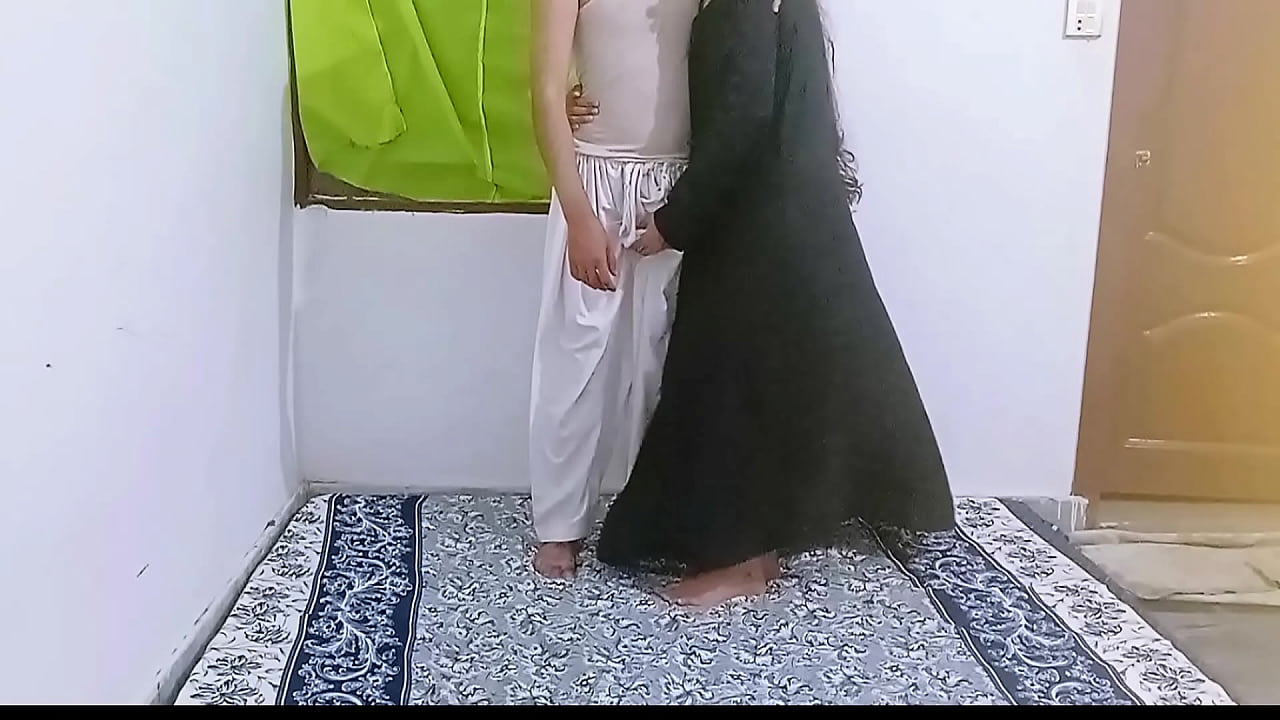 Desi Indian Young girl Cheating Wife Ferzana Bhabhi Wearing a Abaya Hijab Fucking