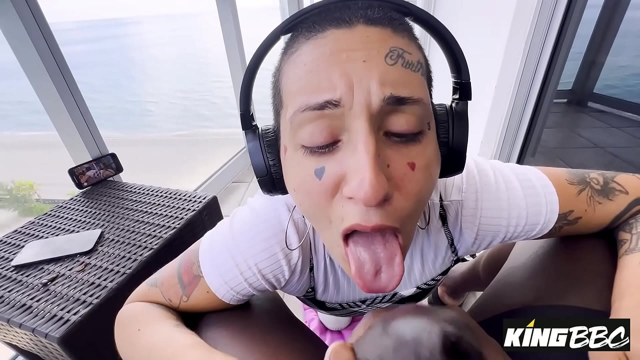 Short-Haired PAWG Gia Lovely Bouncing on Louie Smalls BBC for KingBBC