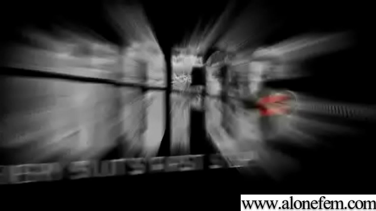 Freak Amateur Girl Insert Toys In Her Pussy movie-11