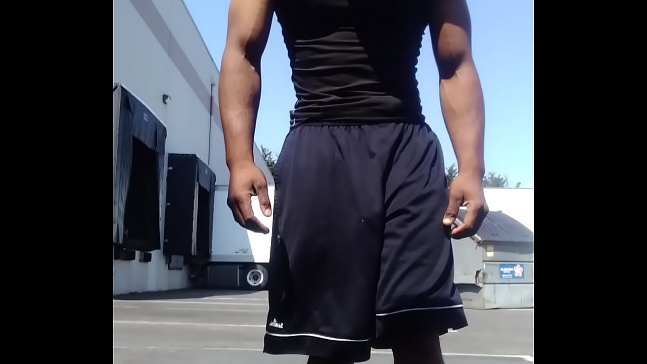 Hung long dick bbc daddy looking for slut that likes to gag on big 10inch dick in Washington, come and be dominated ,Im looking for partners or studiosready to serve your black master ask about my tip your king