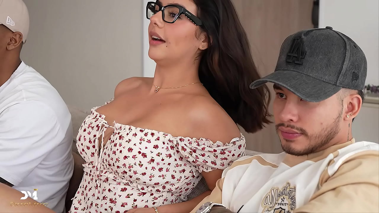 Cuckold Latina fucks her husband's friend while he's cooking - Danner Mendez & Iris Rodriguez