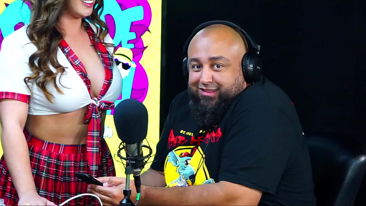 Uma novinha bem safada