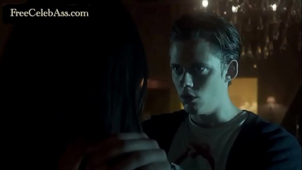 Emily Piggford Bondage Scene in Hemlock Grove s01e07