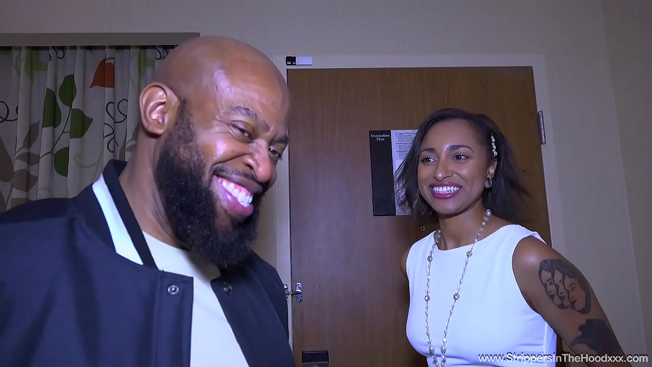 Watch how the sexy Yamin Royal has her first experience having her pussy stretched out by a BBC stripper