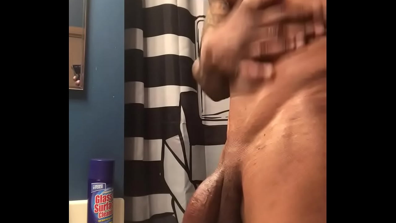 Coolbreeze h rubbing one out