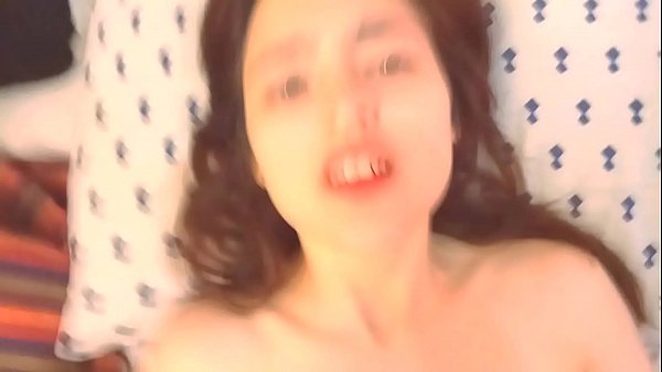 &iexcl;Me foll&eacute; a mi jefa muy duro en mi cama! &iexcl;Le encant&oacute;!