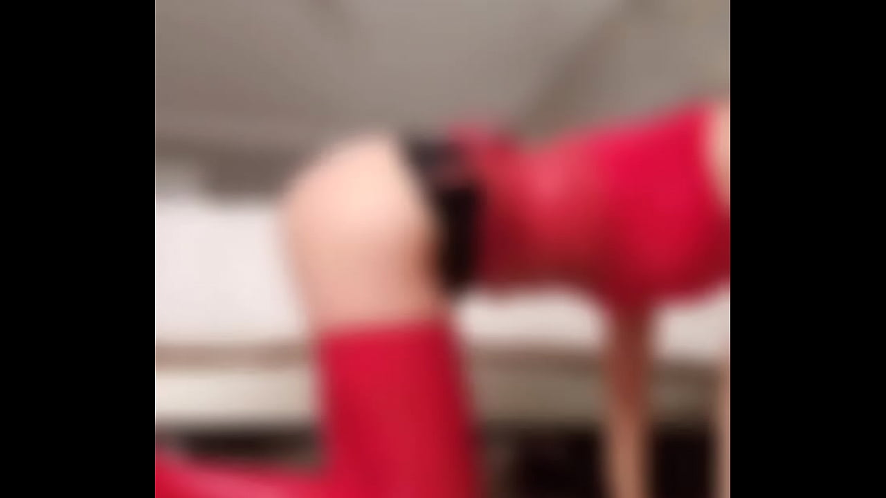 Heavy rubber slut DP fuck