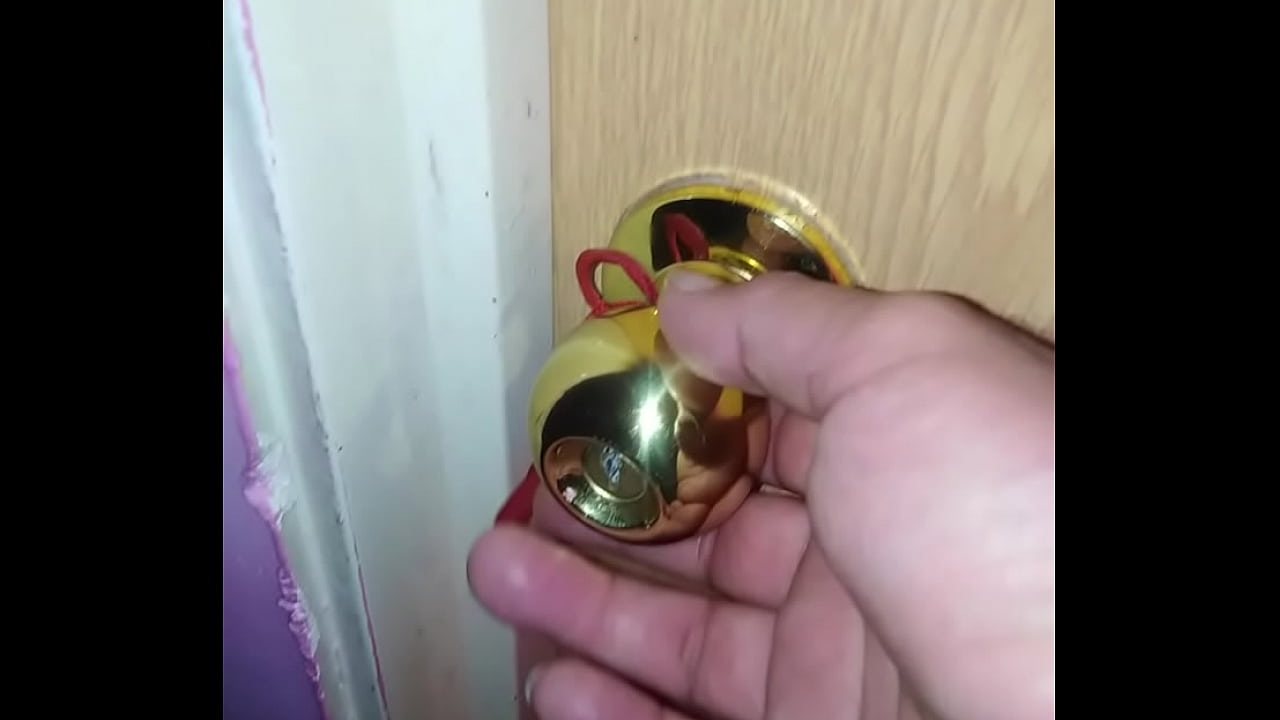 Visito  a mi nuera nalgona ,cuando esta sola y le obligo a coger.