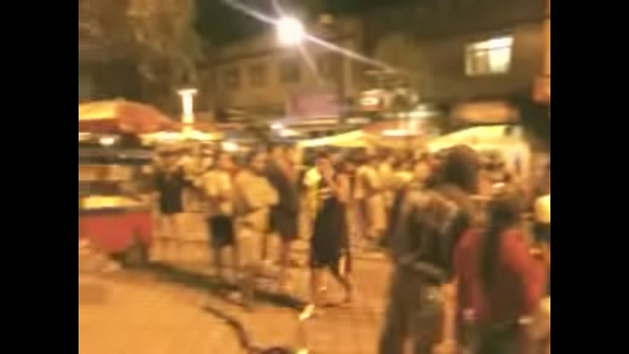 anderson e sua mulher na pra&ccedil;a