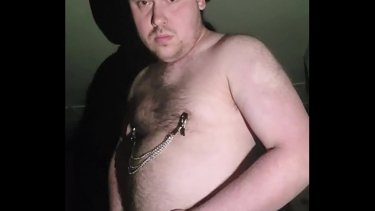 Зажимы на сосках очень  возбуждают.Сразу захотелось трахаться!