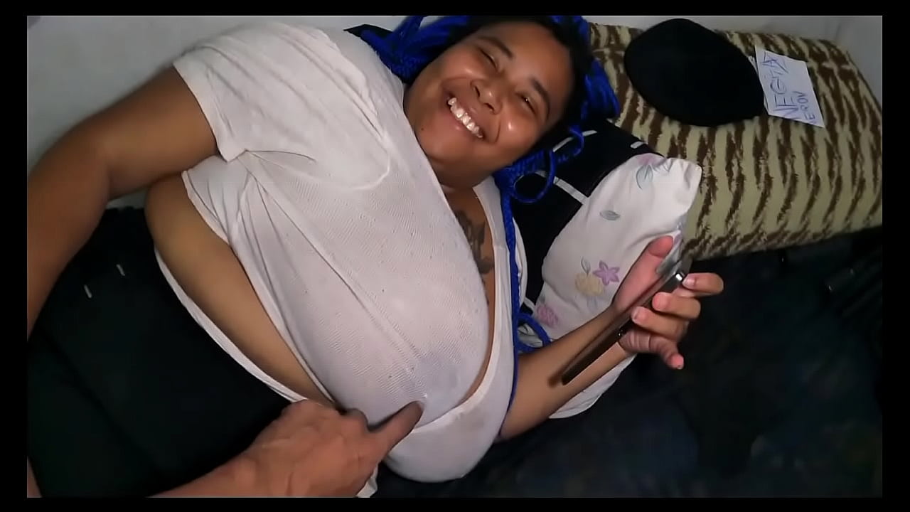 BBW peituda e safada foi pega vendo porno e teve seu cuzinho fodido pelo BBC | Chorei muito enquanto meu irm&atilde;o arrombava meu cuzinho