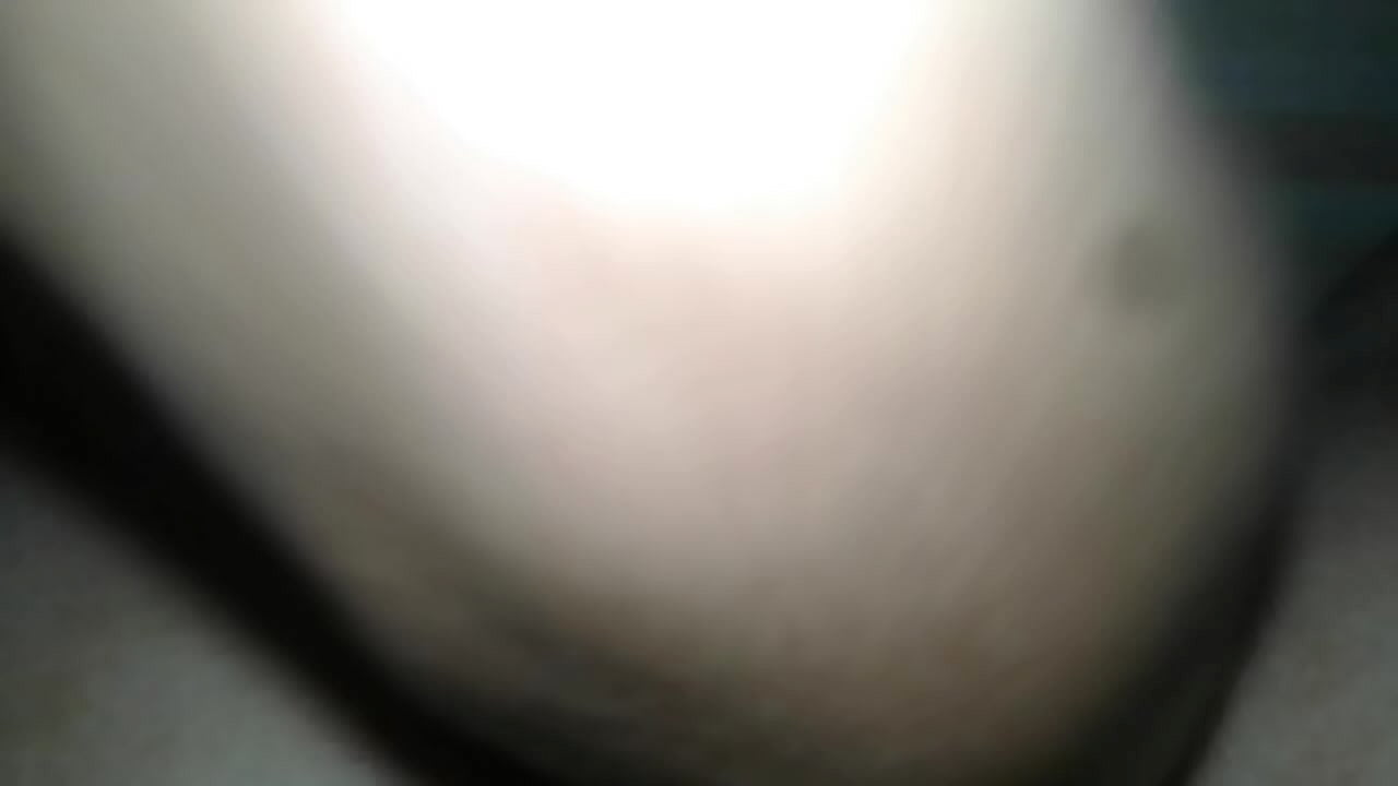 jugando con la vagina de mi esposa