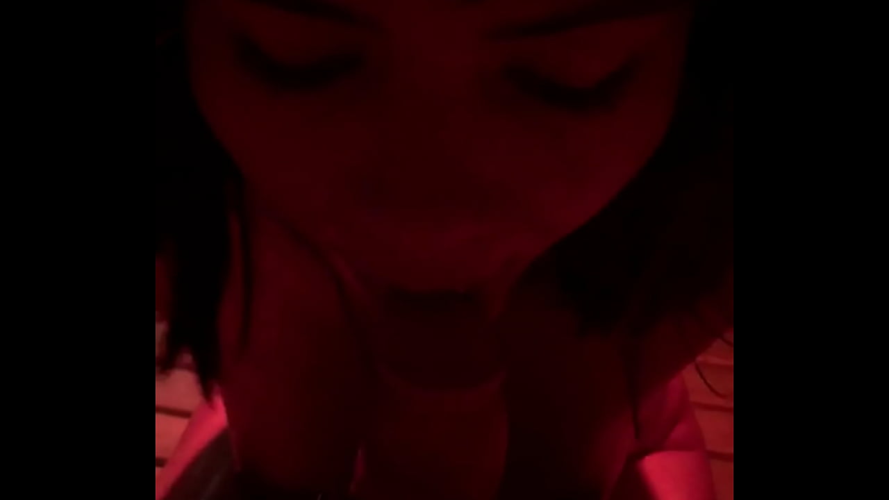 hermosa latina cachonda se la come toda