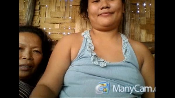 Asian fucks herself with shampoo bottle