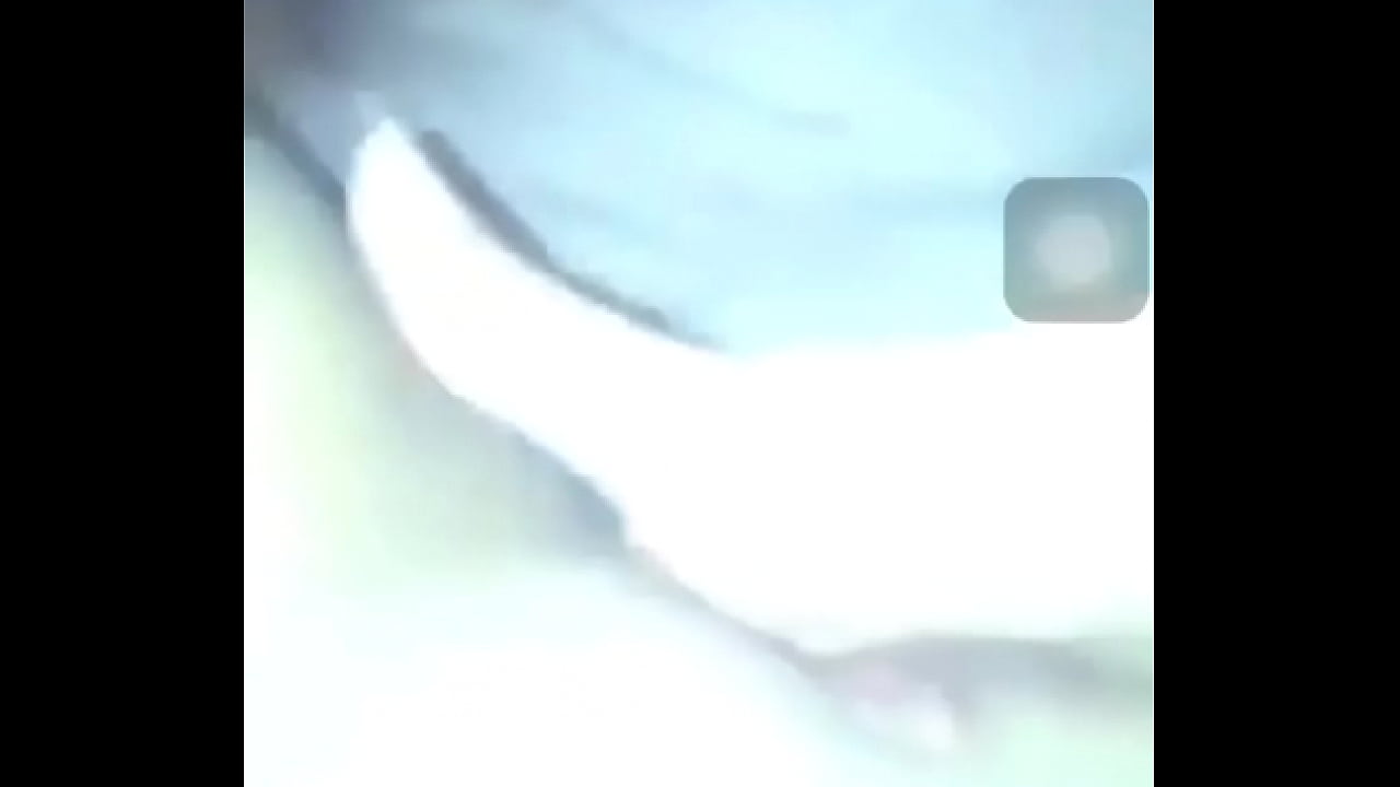 Colegiala Bien Rica Masturbandose!