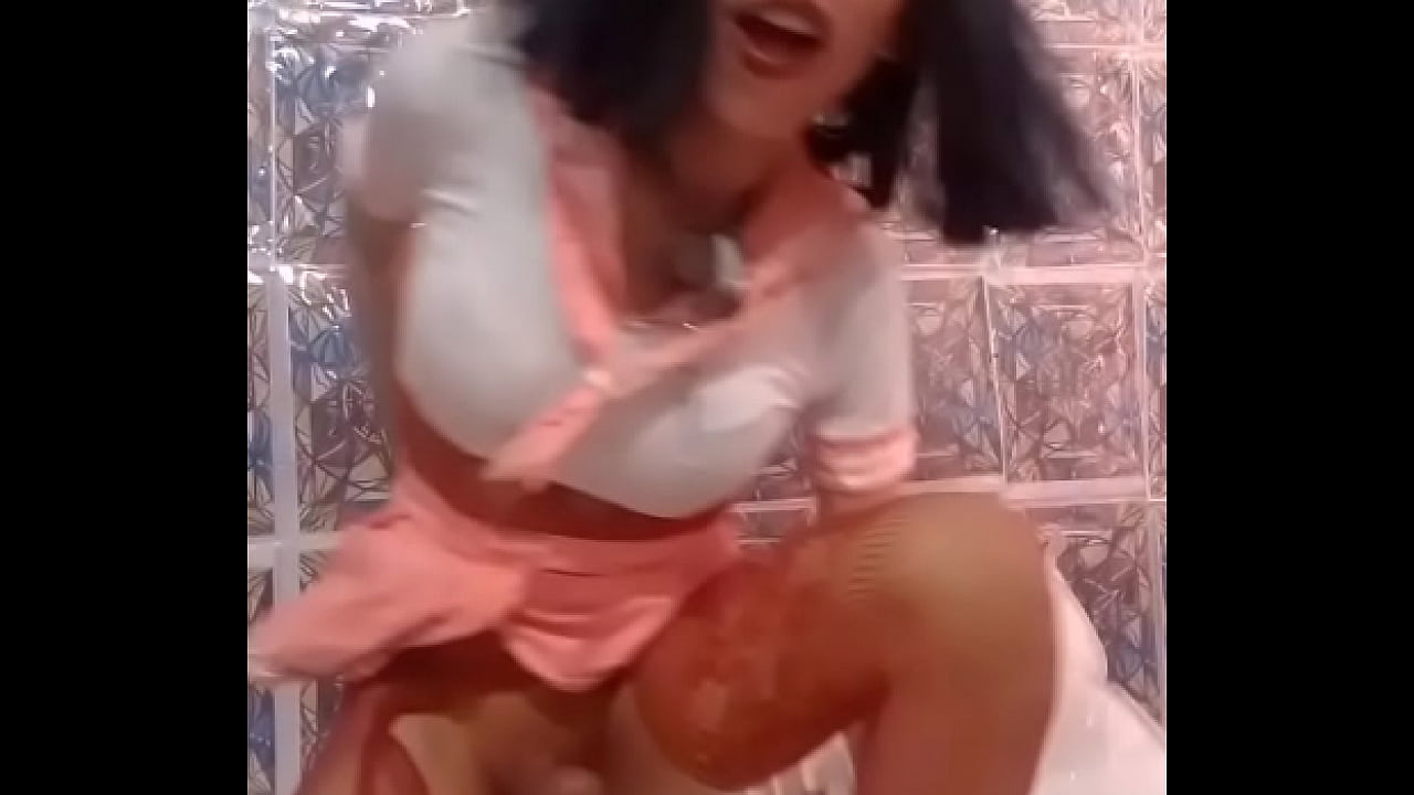 HANDJOB SESSIONS EPISODE 8 I WANT TO GET A GOOD HANDJOB , I WANT MY CUM OUT WITH THIS SEXY WIG ON FOR MORE INFO WATCH OUT MY PROFILE , I GOT SURPRISES FOR ALL OF YOU ,WATCH THIS VIDEO FULL LENGHT ON RED (FIND ME AS SIXTO-RC ON XVIDEOS FOR MORE CONTENT)