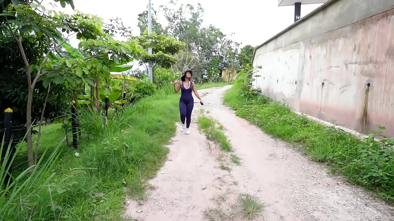 The young Camila Henao ended up with a hidden life and ended up in the car part 1 - JEAN PAUL