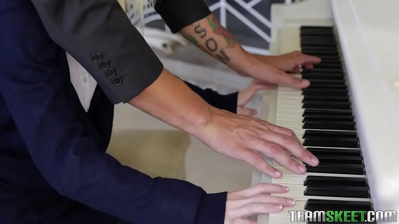 sucking petite babe facialized after fucking