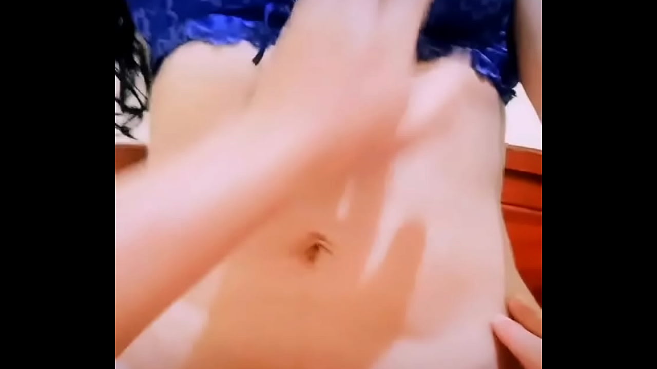 Sexo ,calor ,bot&iacute;n y semen en el co&ntilde;o