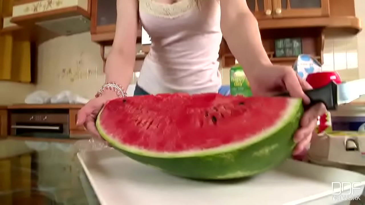 A Melon For Masturbation!