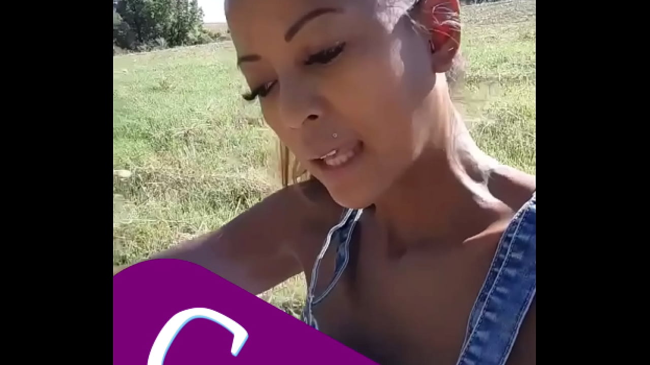 Story public la baise est dans le pr&egrave;s