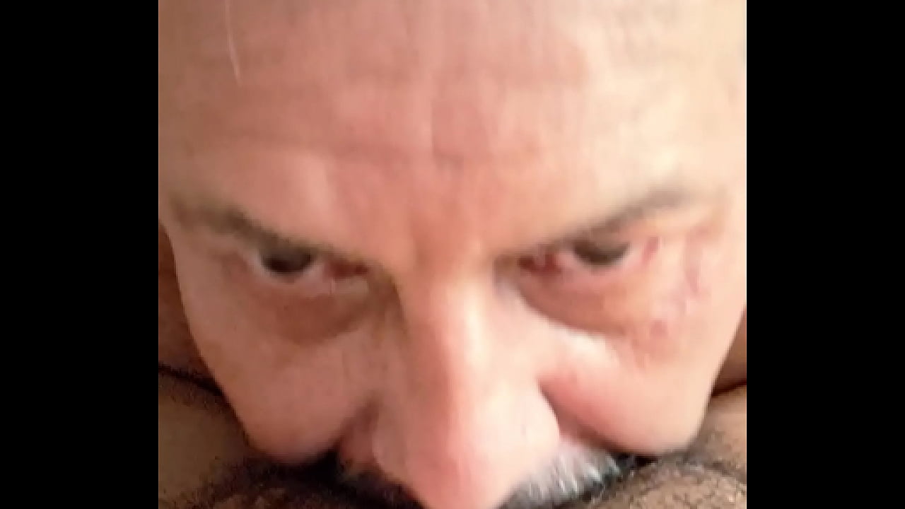 RICA MAMADA DE VERGA A ENRIQUE CON GARGANTA PROFUNDA