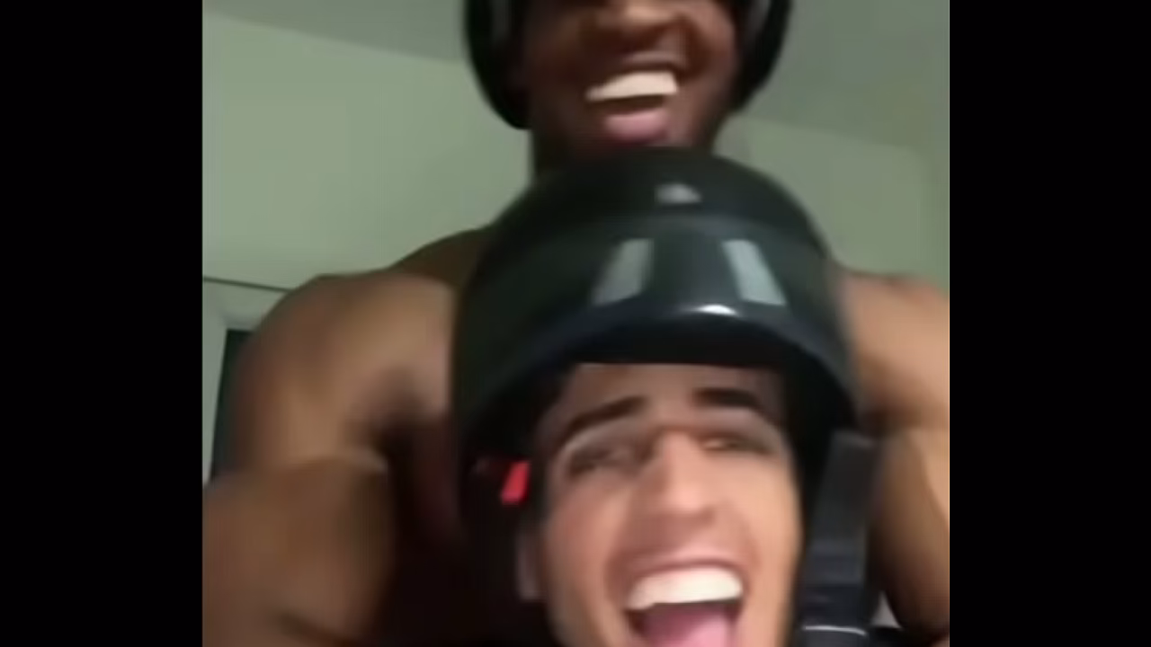 TUCUNARE DA XRC VS NEGAO DA PIROCA GROSSA