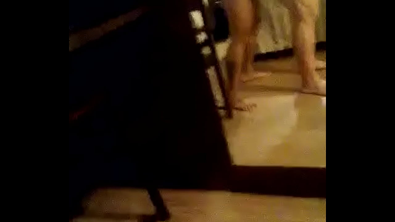 Cedezinha gemendo pro negao