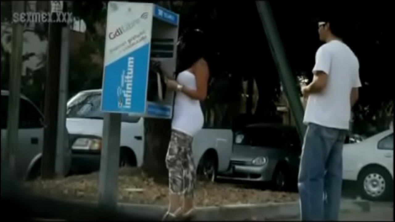 mexicana tiene sexo oral en paseo