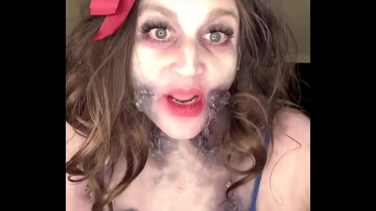 Audio #2 from my rotten Snow White. &ldquo;Do you think that everything rots?&rdquo; #Disney #snowwhite